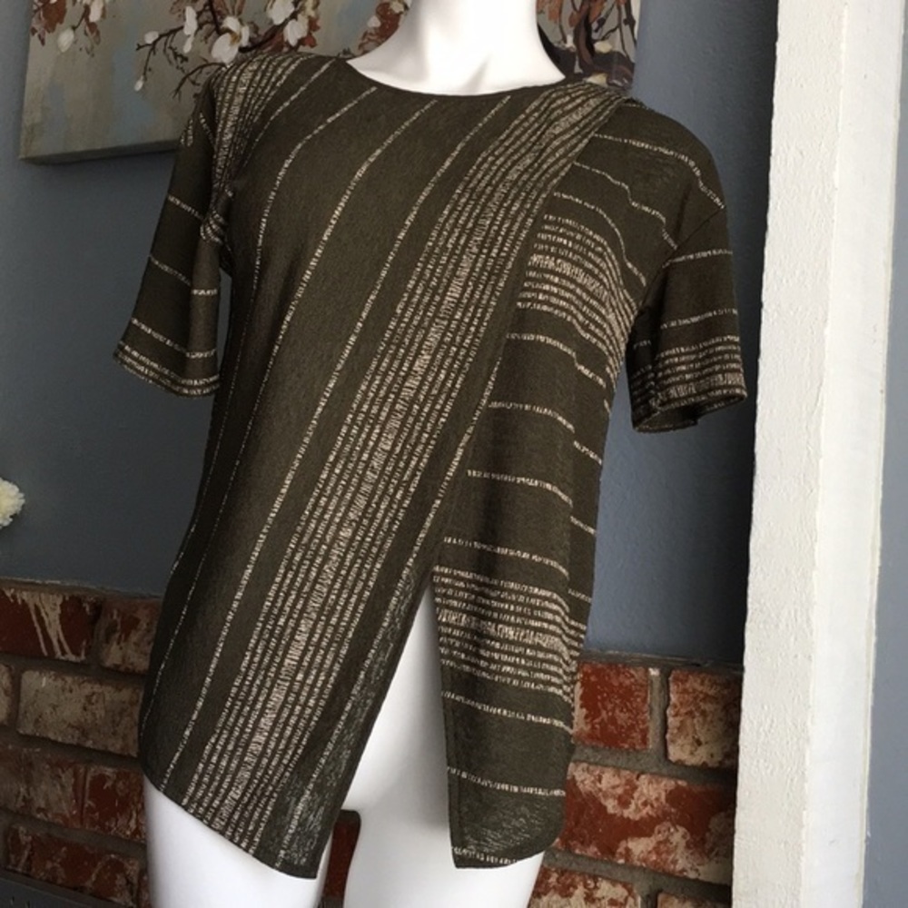 Zara Basic top size:  S